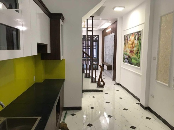 Bán nhà ngõ 762 đường Bạch Đằng 5 tầng xây mới